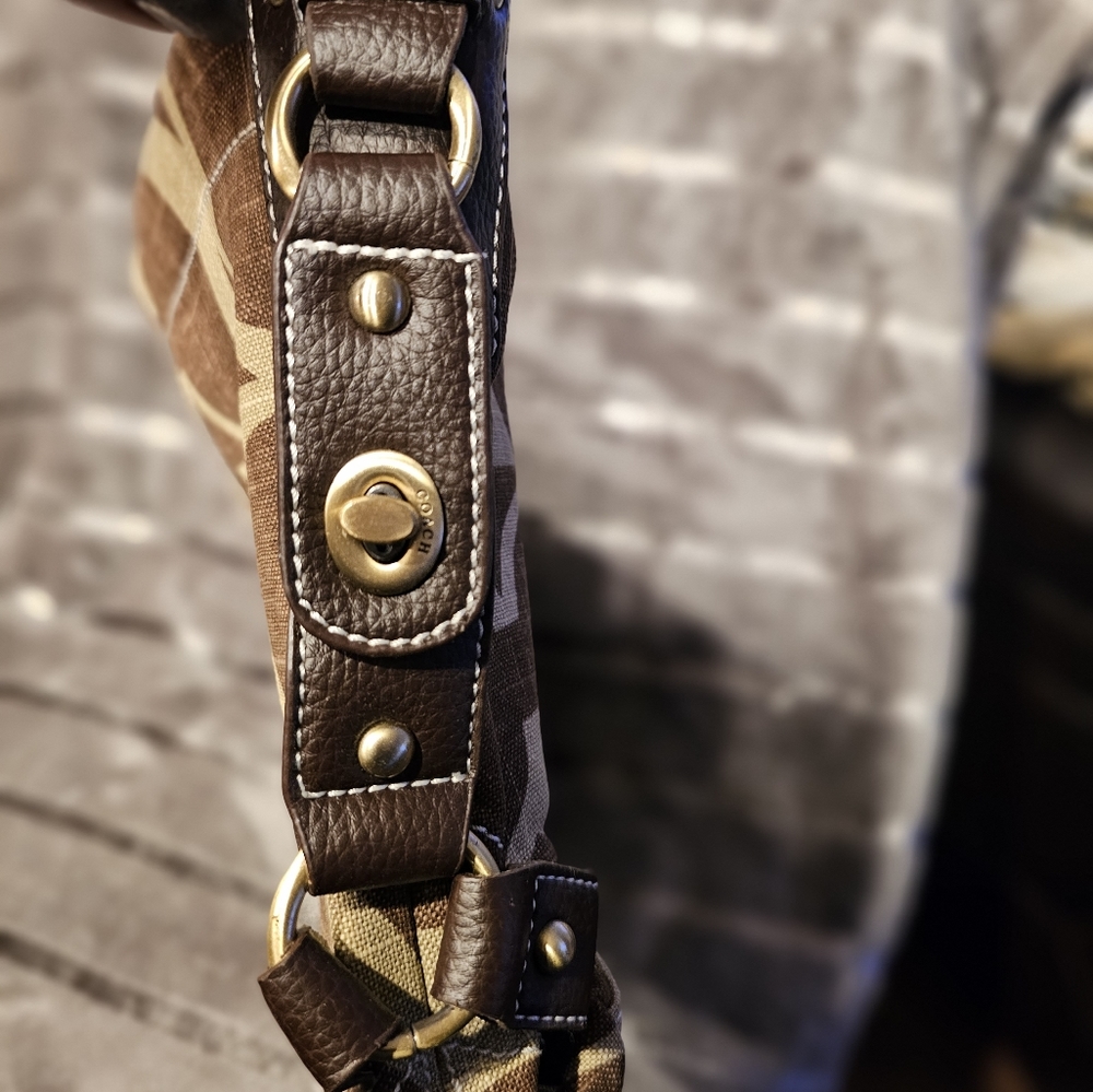 Coach purse - Picture 2 of 4